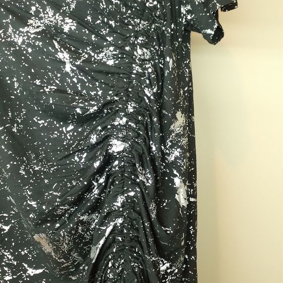 Roaman's Black Silver Paint Splatter Drawstring Tunic Short Sleeve Top 12 NWOT - Picture 3 of 8